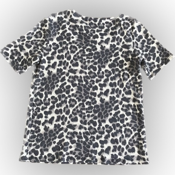Women’s Bibi Leopard print shirt (S-M) - Picture 2 of 3